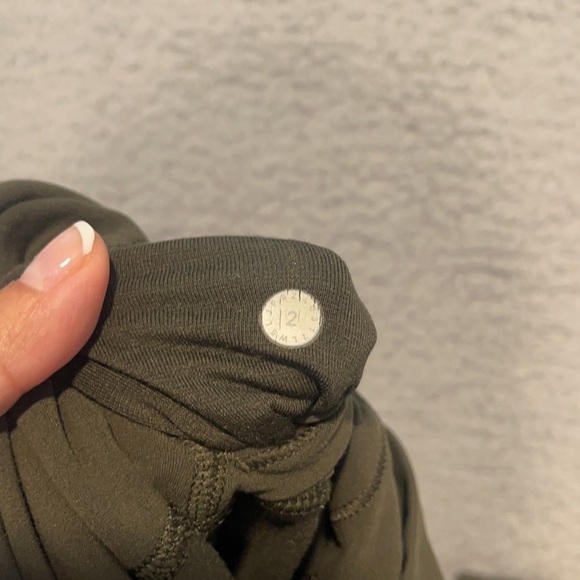 Lululemon Align Pant II 26" size 2 color green - Picture 6 of 6